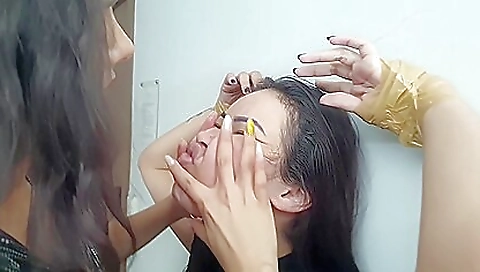 Big booty girl with huge tits and ass