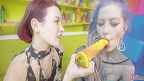 Mature woman fucking and cum on maskurbate