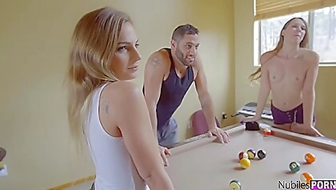 Mature woman andil connected by a huge cock